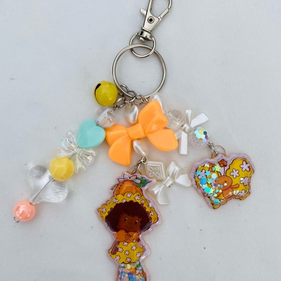 Strawberry shortcake and friend’s Colorful Purse Charm, Cup Charm or Keychain. - Picture 6 of 6